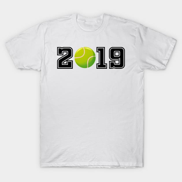 Tennis 2019 spielen Tennisball T-Shirt by schuhboutique-finke